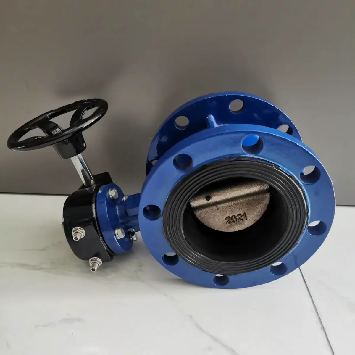 Butterfly Valve vs Gate Valve: Which One to Specify