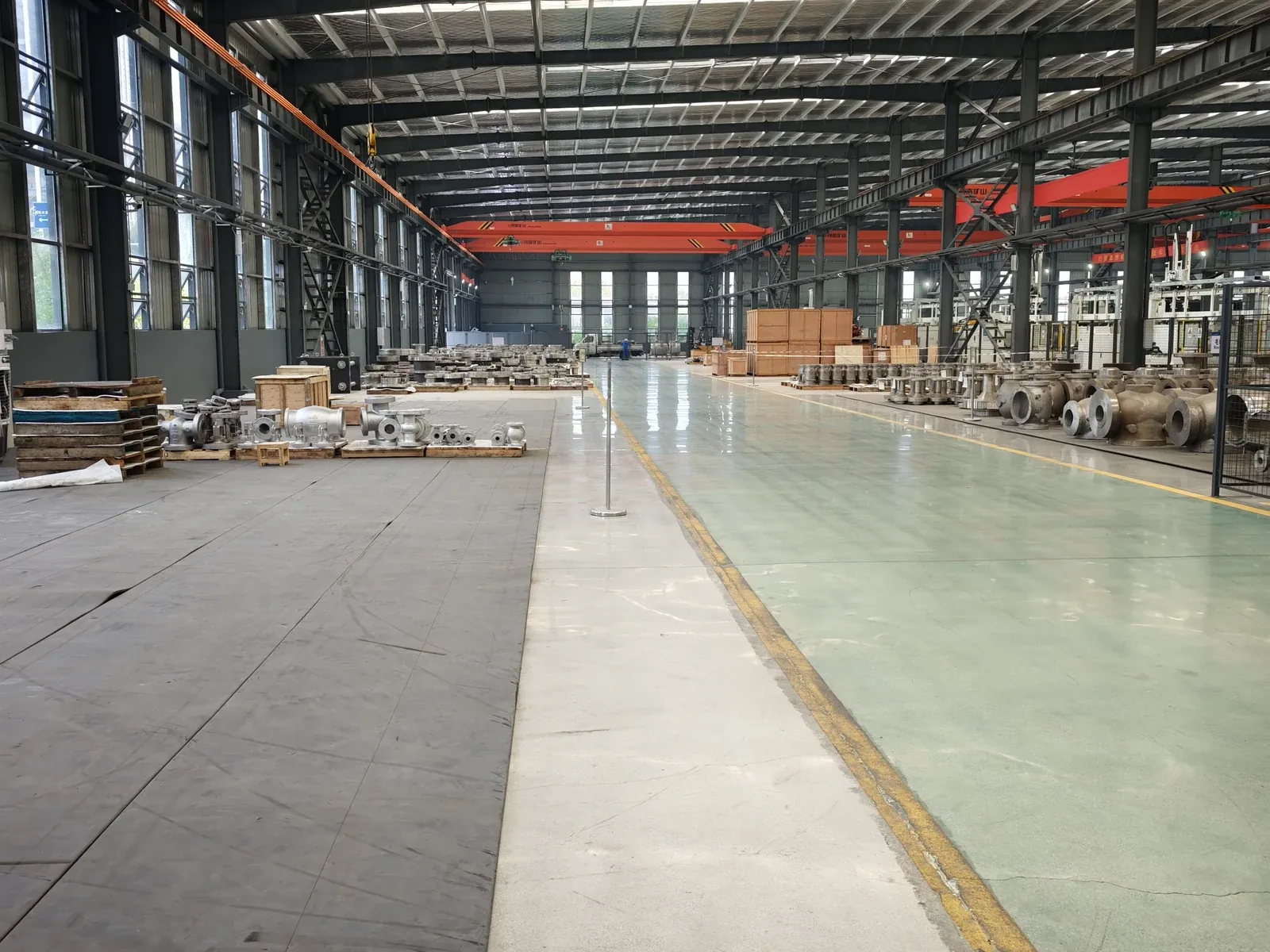Workshop bay with overhead crane serving the machining line