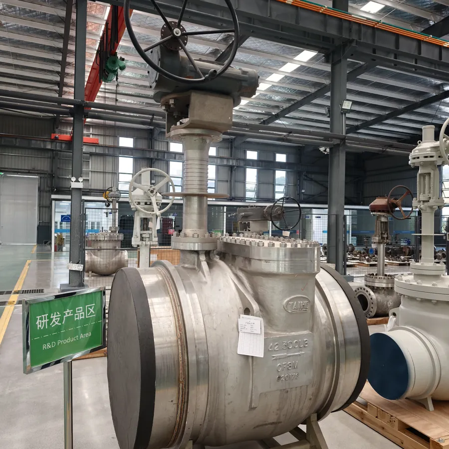 Class 600 cryogenic ball valve with gearbox operator in the R&D product area